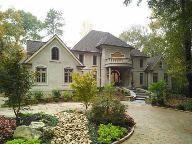 Landscaper for Remodeling The Exteriors and Interiors