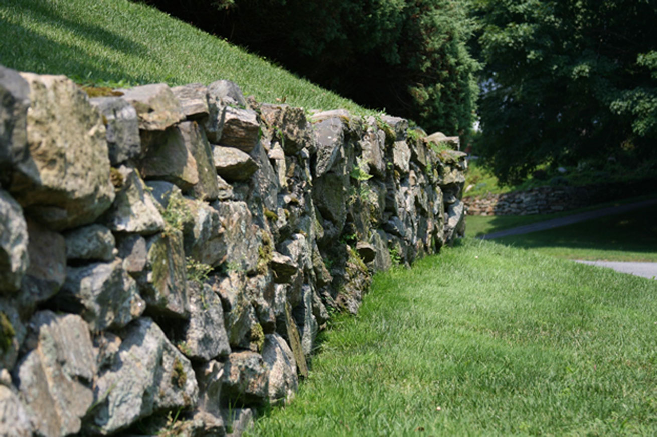 natural rock wall